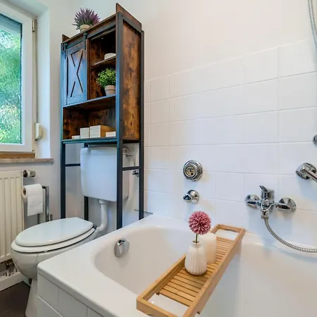 Eg Rechts Helle 80m 3-zimmer Naehe Salzburg By Interhome Apartmán Freilassing