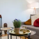 아파트 Eg Rechts Helle 80m 3-zimmer Naehe Salzburg By Interhome