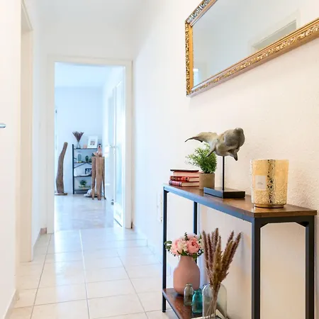 Eg Rechts Helle 80m 3-zimmer Naehe Salzburg By Interhome Apartmán *